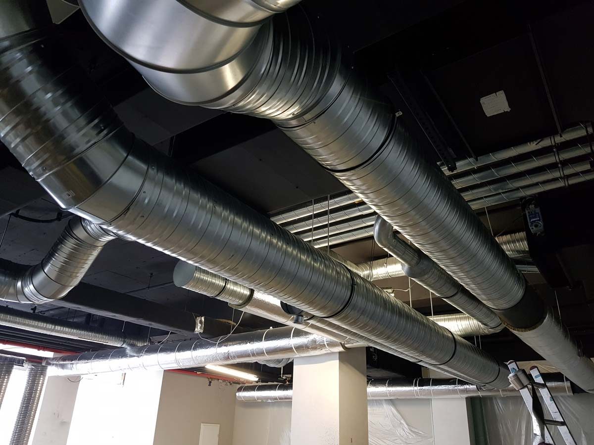 Lüftungskanäle einer neuen Anlage in Berlin